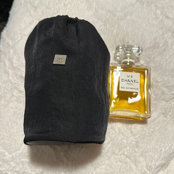 Chanel - Picture 8 of 11